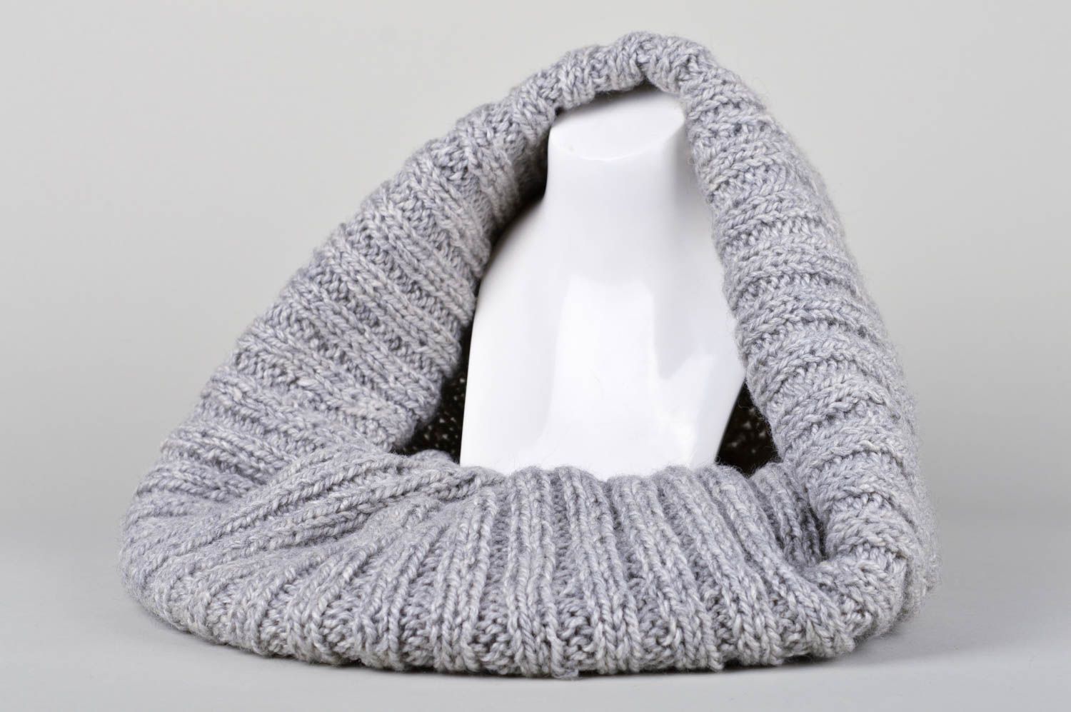 Snood tricot Écharpe tube fait main gris chaud en fils de laine Accessoire femme photo 1