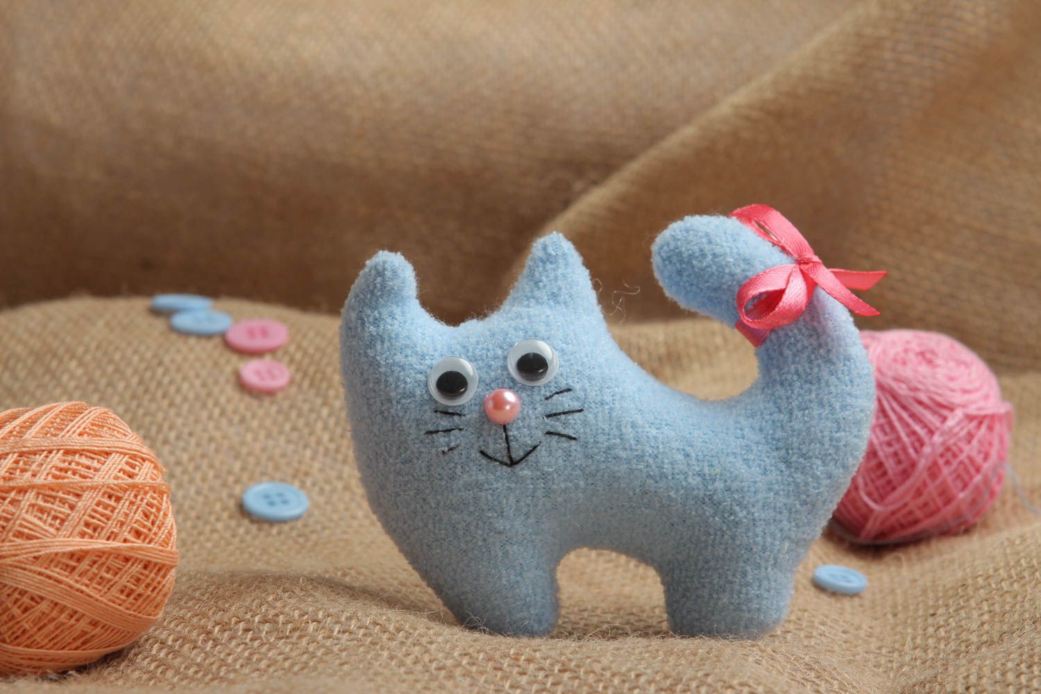 Мягкая игрушка кошка ручной работы голубая игрушка для малыша игрушка животное фото 1