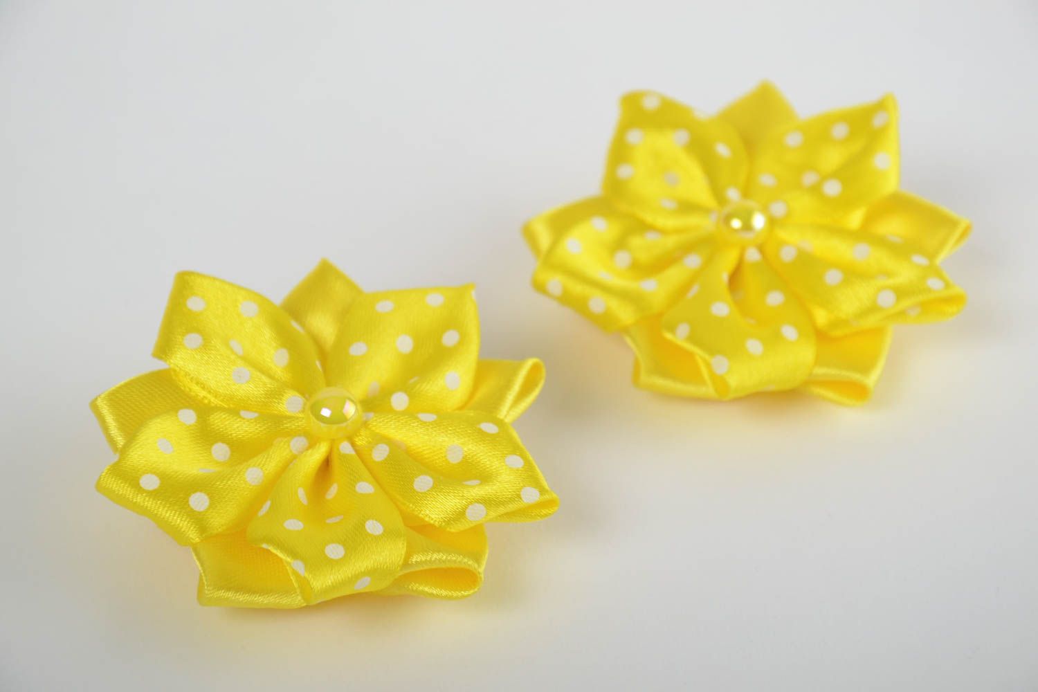 Handmade yellow hair clips with flowers made of satin ribbons for kids 2 pieces photo 5