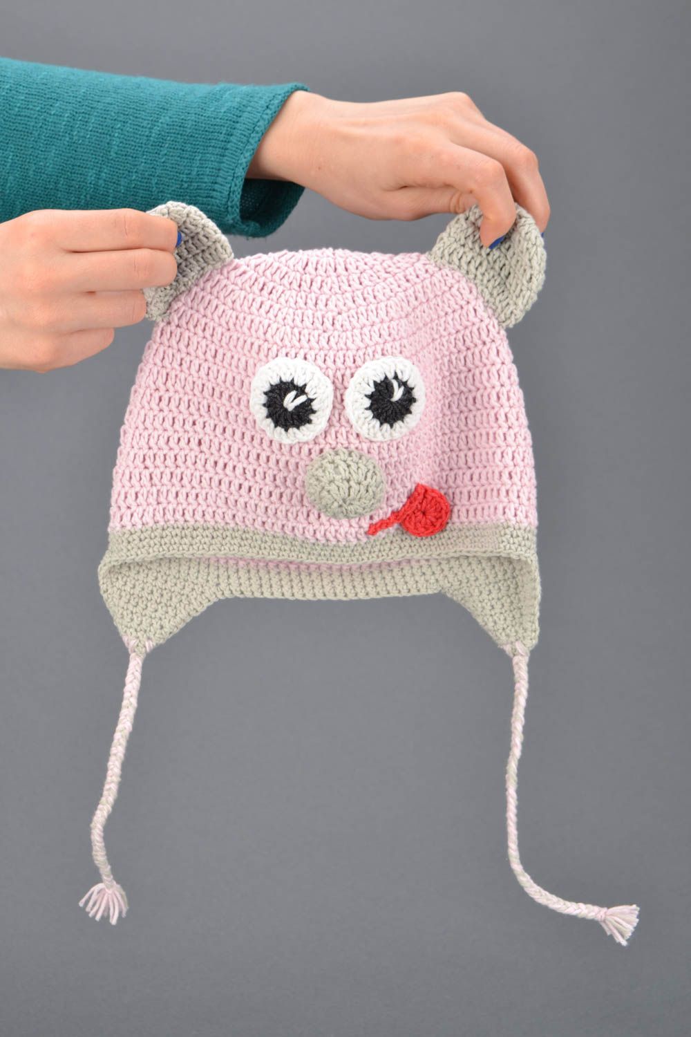 Hand crocheted pink hat photo 2