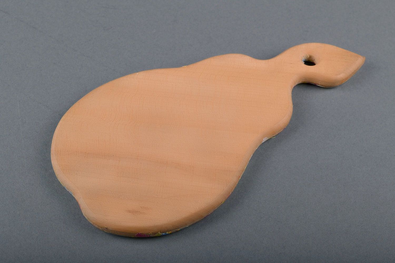 Wooden cutting board in the shape of a pear Ukrainians photo 3