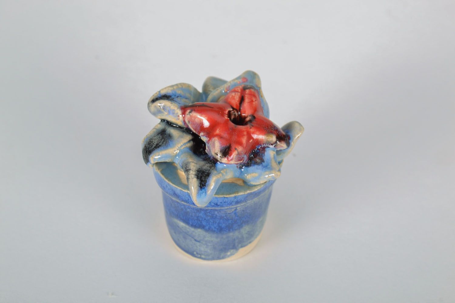 Designer figurine Flowerpot photo 3