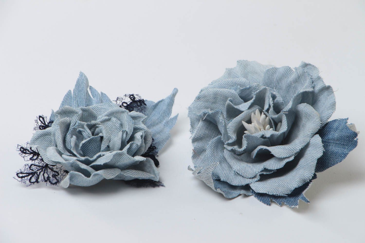 Set de broches pinces à cheveux fleurs en tissu de jean faites main 2 pièces photo 3
