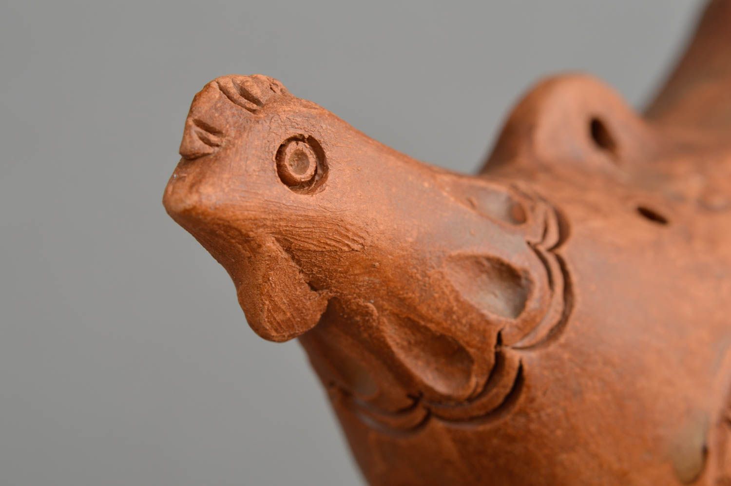 Народная игрушка свистулька небольшая глиняная коричневая ручной работы  фото 5