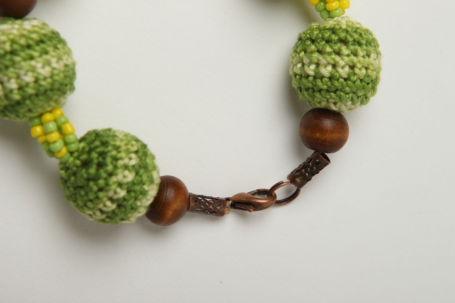 Bracelet boules Bijou fait main vert design original fils bois Cadeau femme photo 4