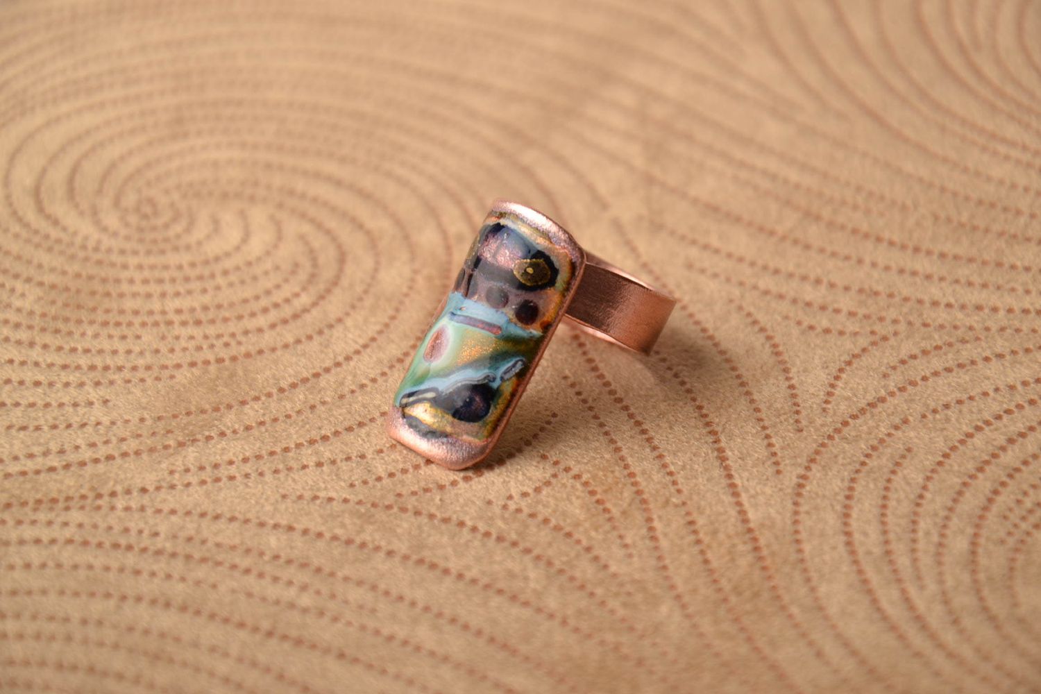 Künstlerischer Ring aus Kupfer foto 1