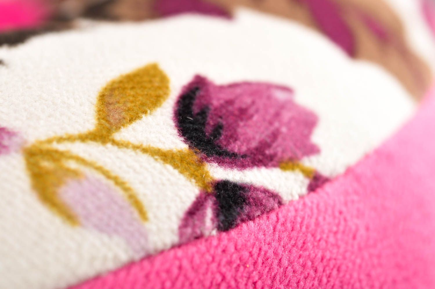 Декоративная подушка ручной работы подушка-буква О красивая подушка розовая фото 4