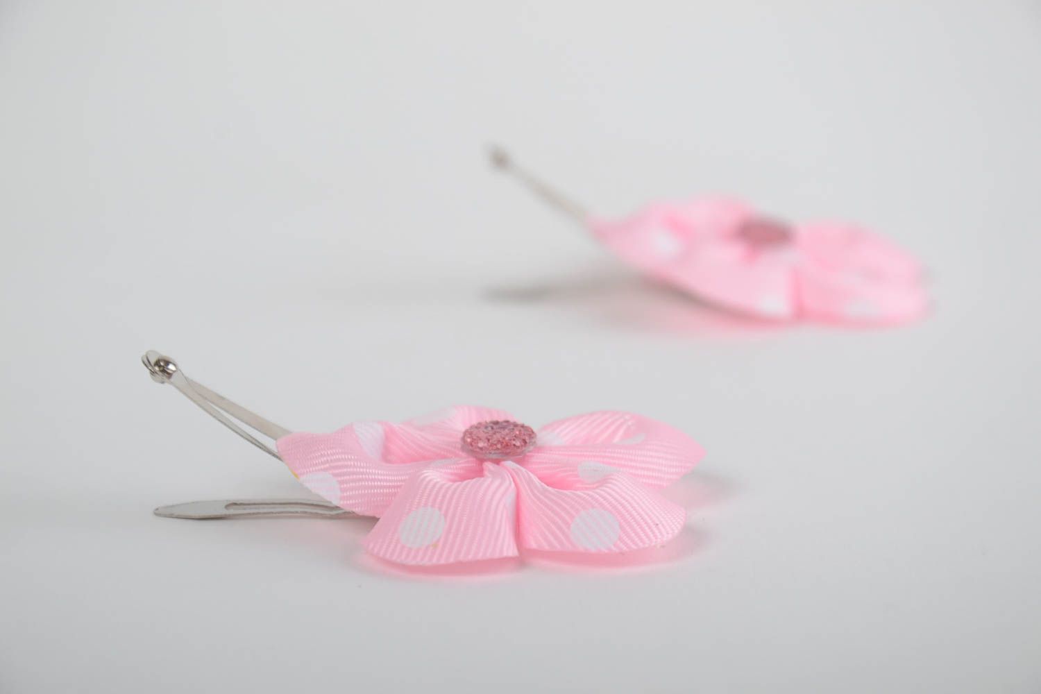 Set of 2 handmade decorative hair clips with pink rep ribbon flowers photo 4