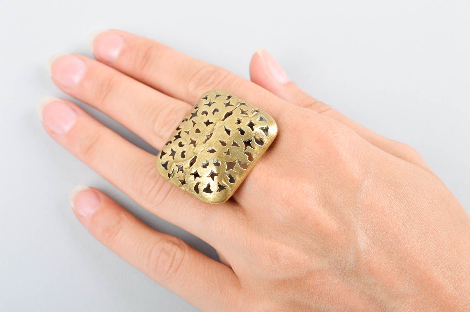 Украшение ручной работы женское кольцо украшение из металла с резными узорами фото 5