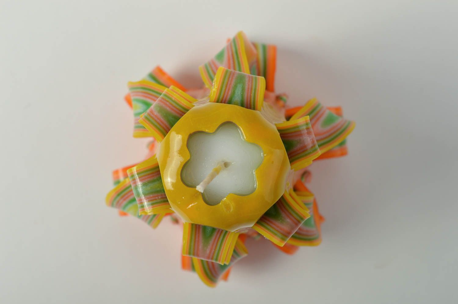 Vela decorativa hecha a mano color amarillo decoración de casa regalo original foto 1