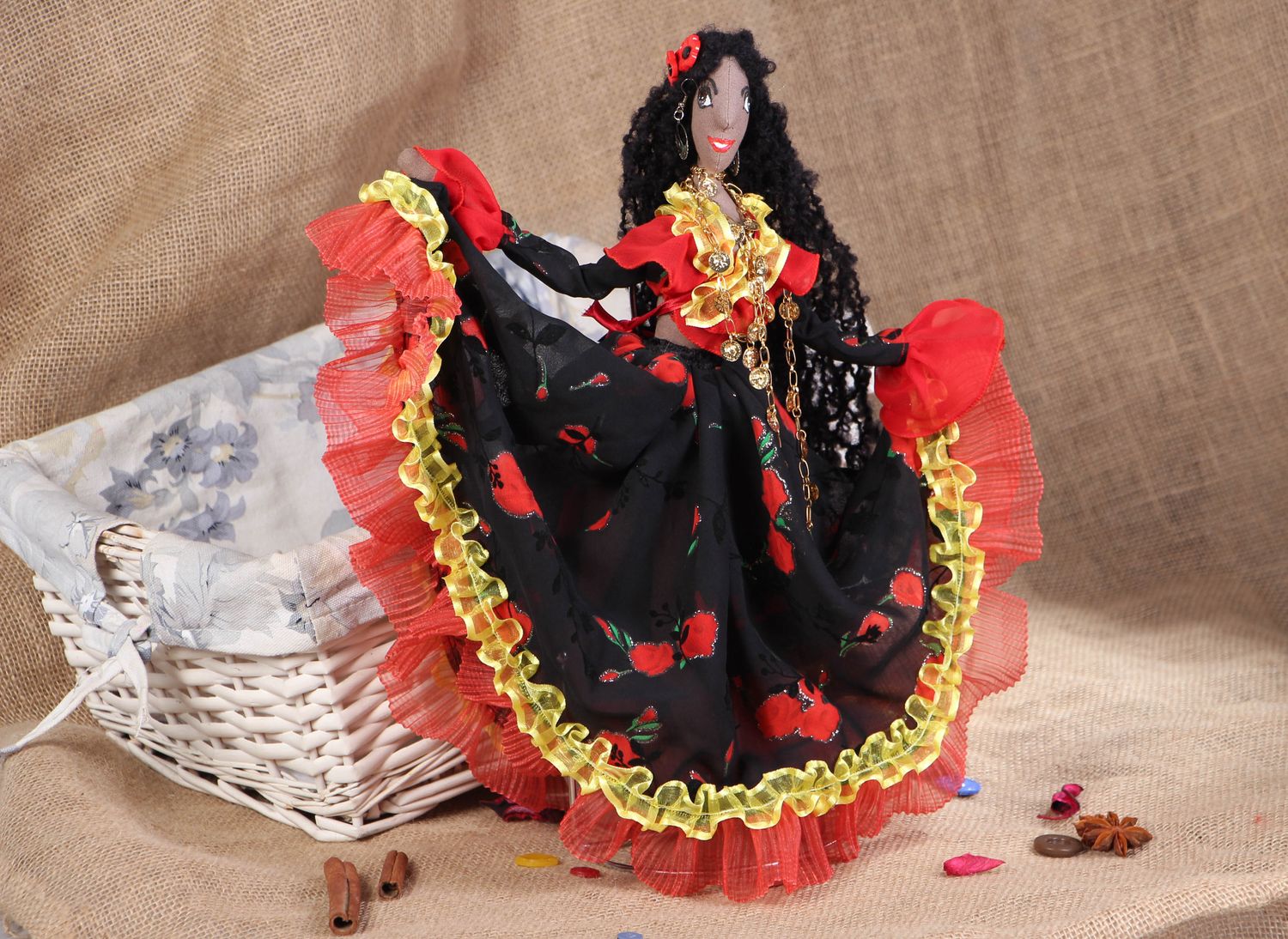 Авторская кукла ручной работы тряпичная цыганка с подставкой  фото 5