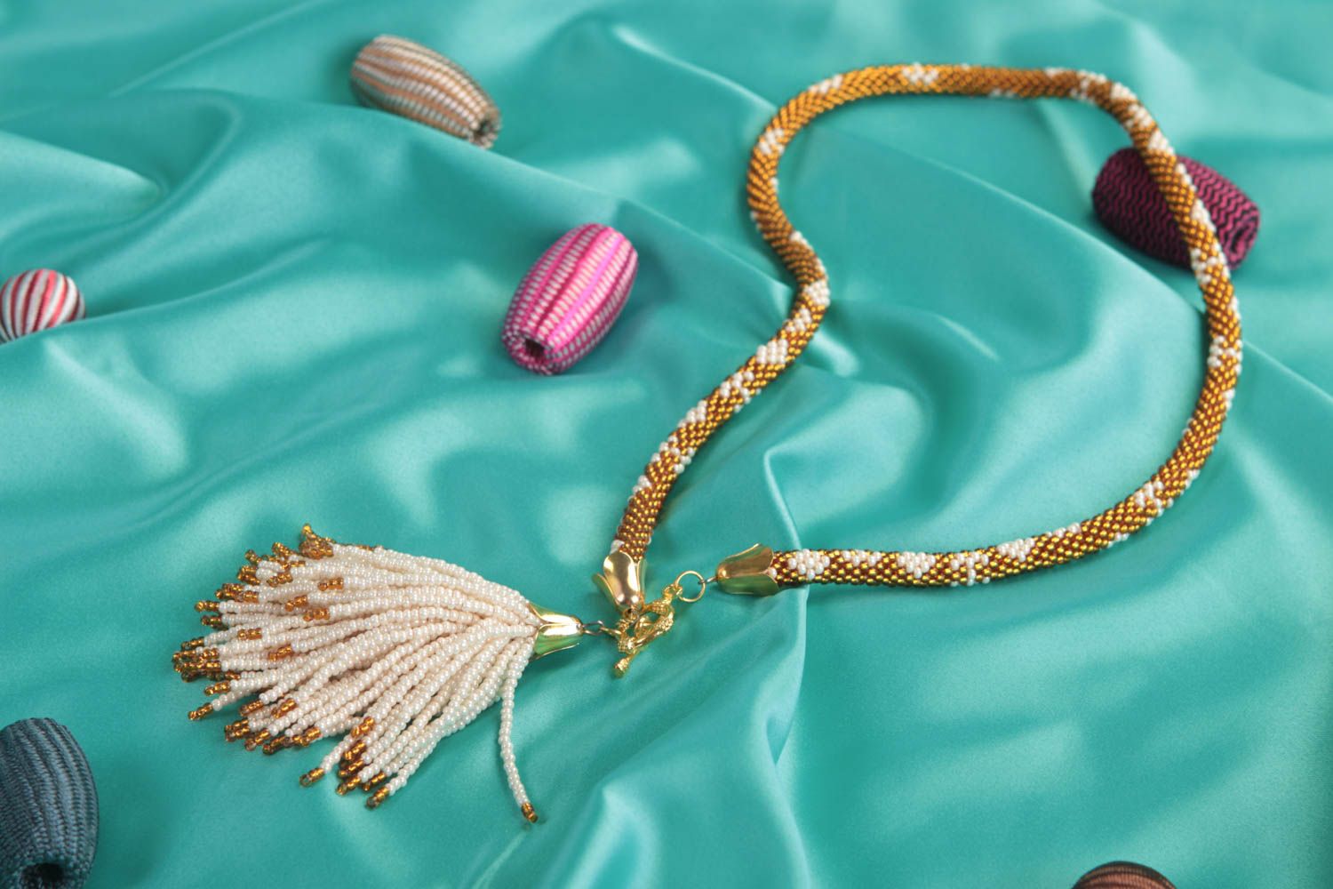 Collier spirale Bijou fait main avec frange perles de rocaille Accessoire femme photo 1