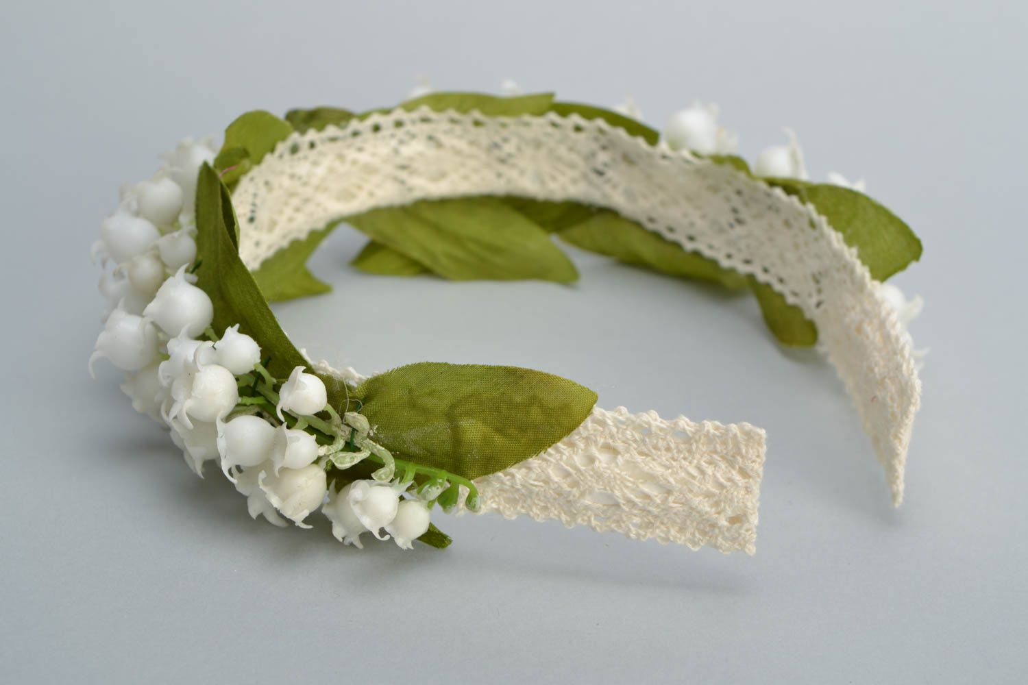 Serre-tête avec fleurs blanches artificielles fait main original Campanules  photo 5