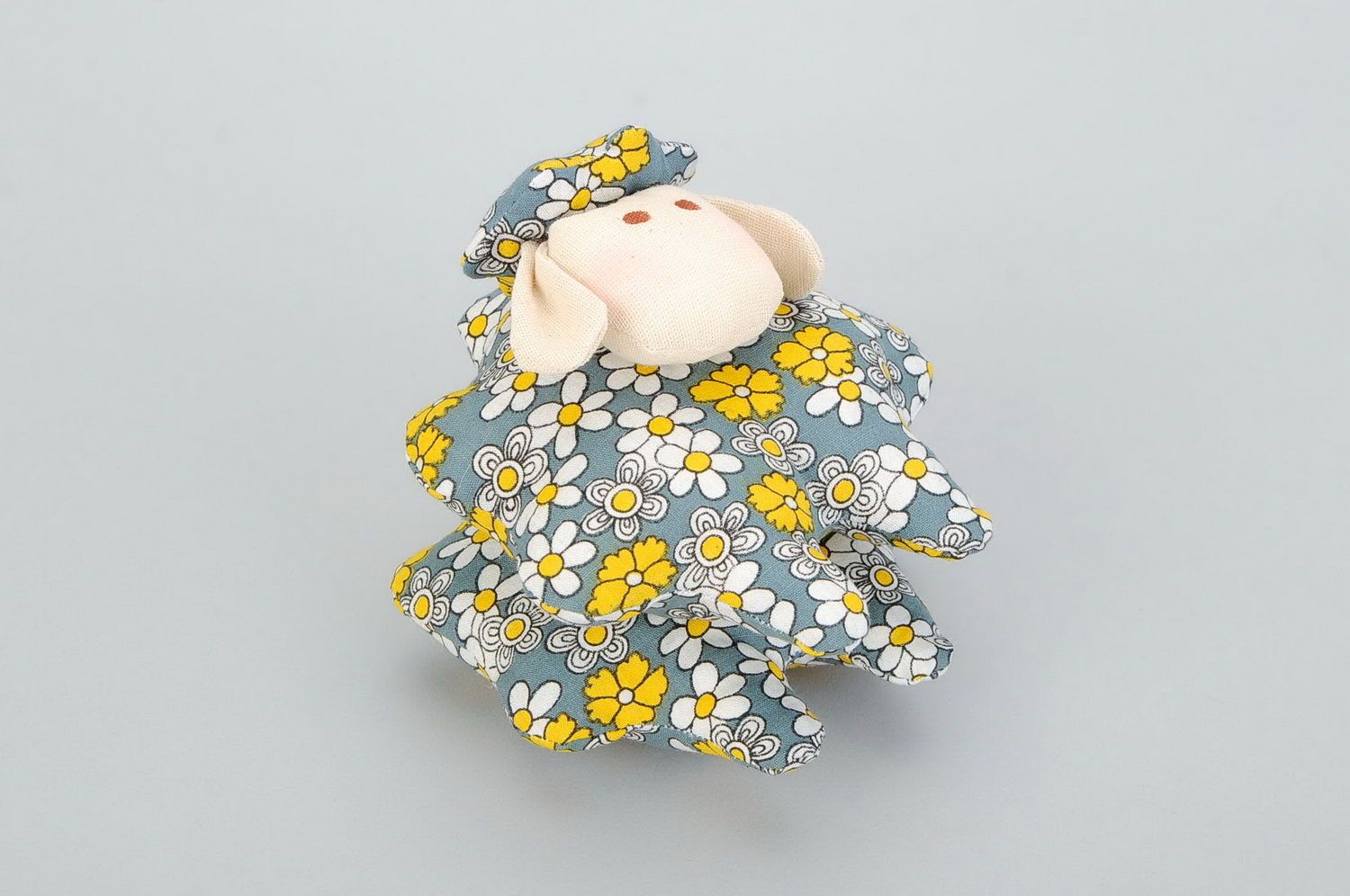 Toy Sheep in the daisies photo 4