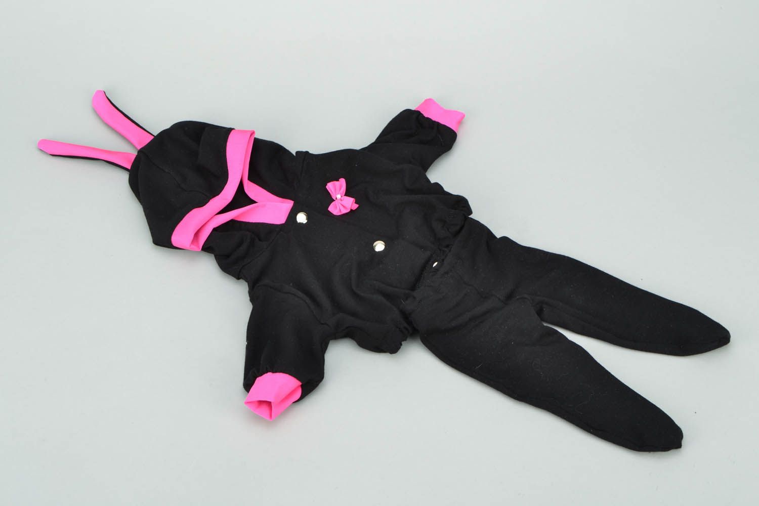 Accessoire poupée costume en tricot fait main photo 1
