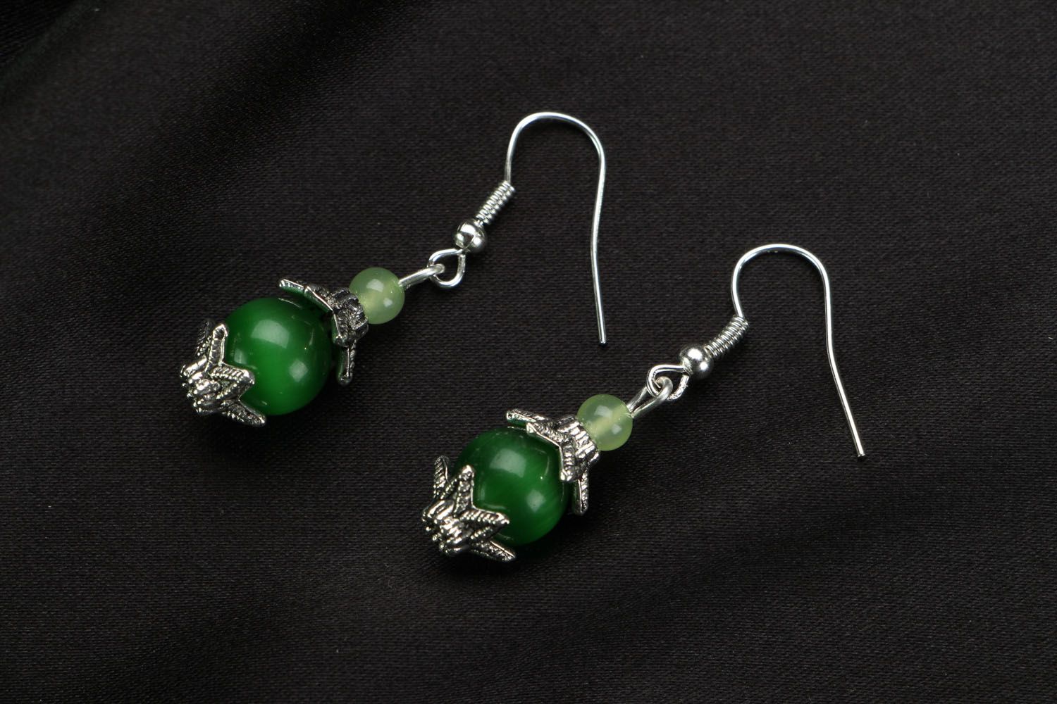 Earrings with chrysoprase photo 1