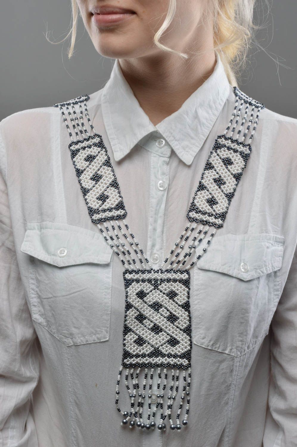 Gerdan aus Glasperlen Ethno Collier schwarz weiß Designer Halskette handmade  foto 5