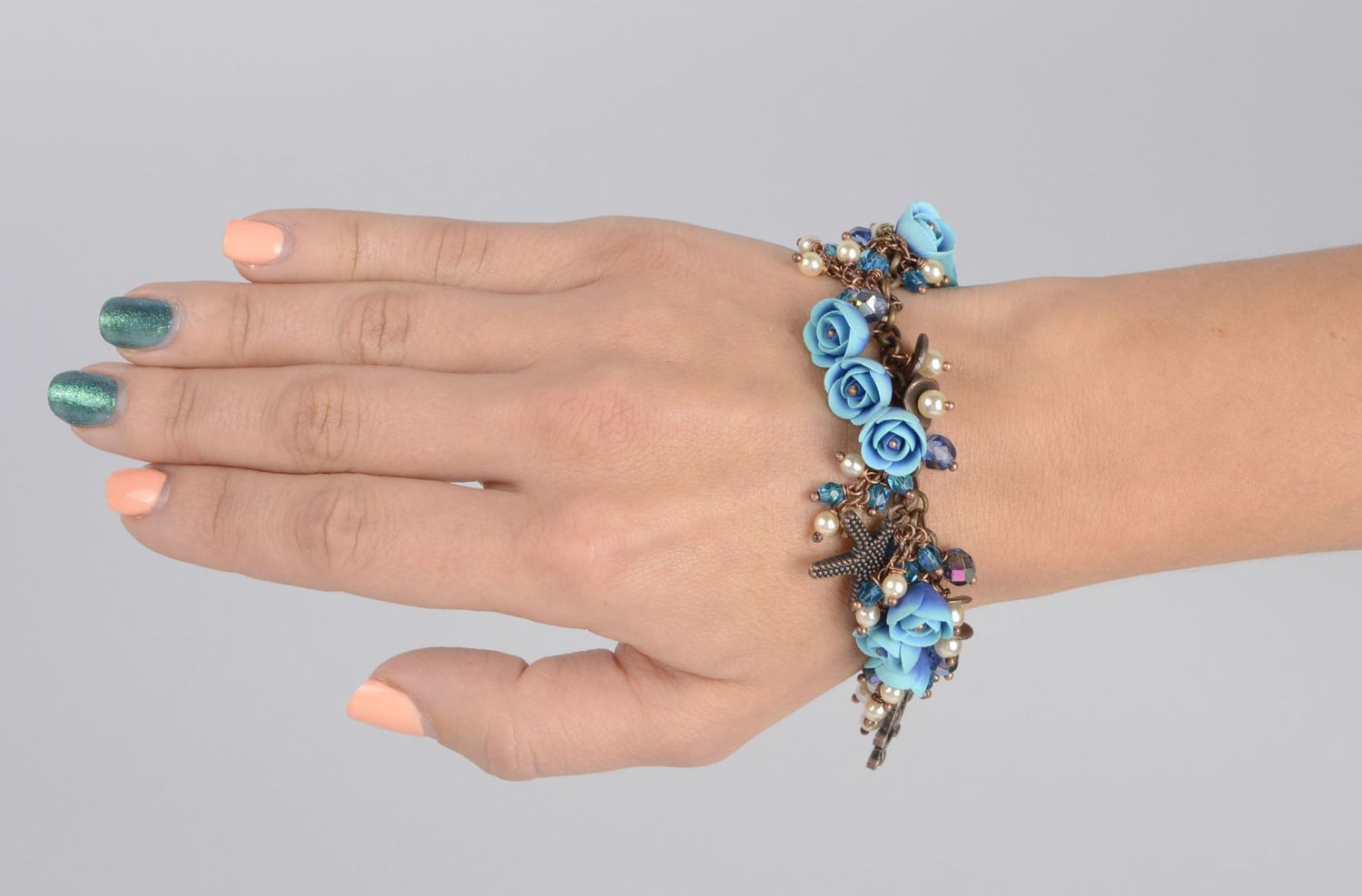 Bracelet fantaisie pâte polymère Bijou fait main fleurs bleues Accessoire femme photo 4