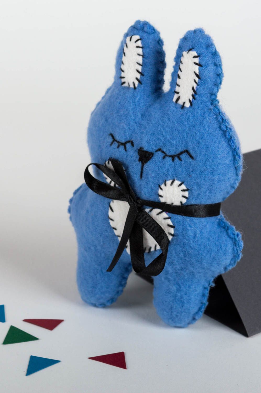 Künstlerisches Kuscheltier aus Stoff Hase Geschenk für Kinder schön handgefertgt foto 1