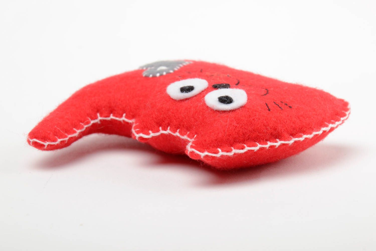 Красный котик игрушка из фетра маленькая ручной работы для детей и декора фото 4