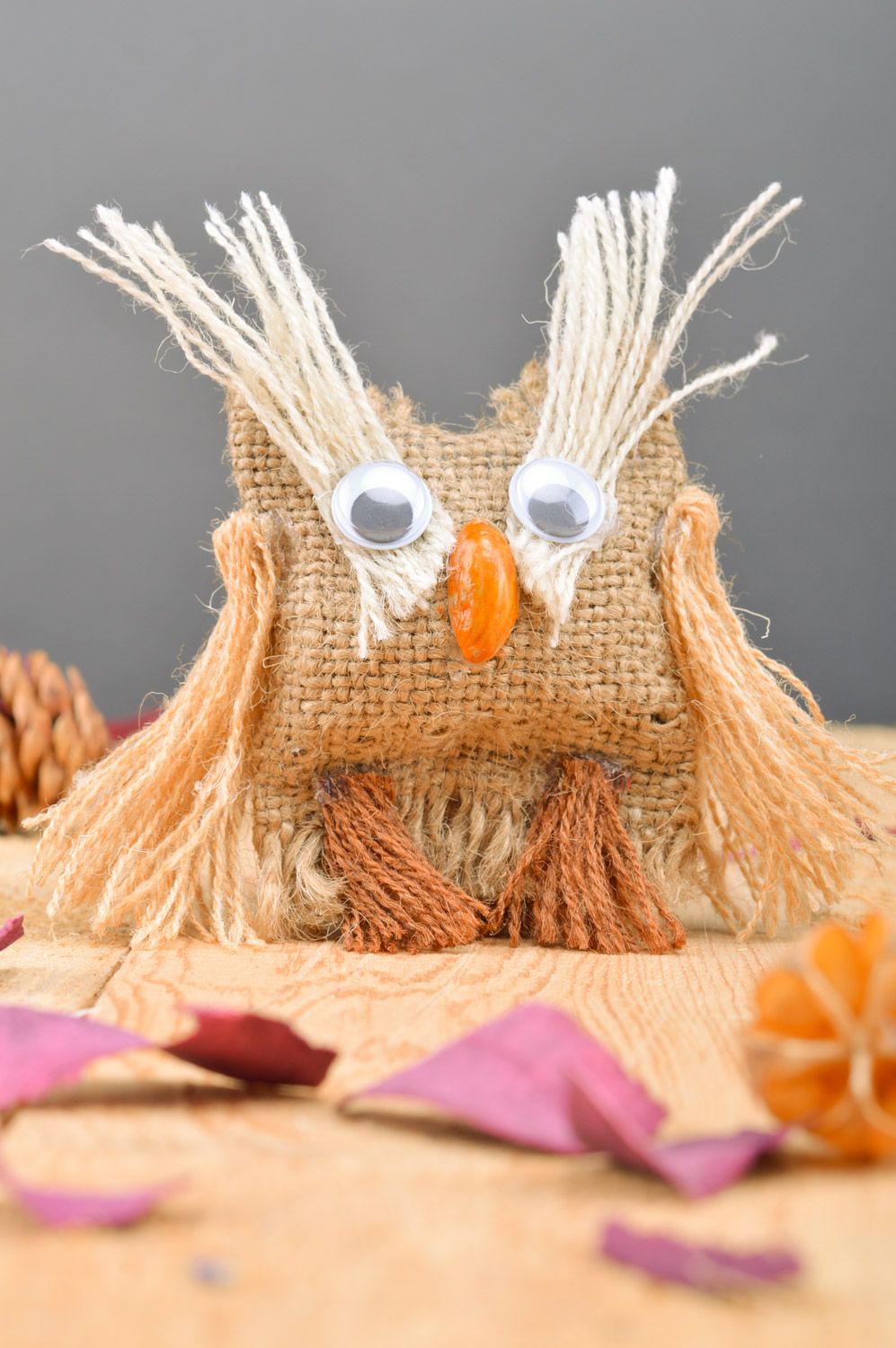 Интерьерная игрушка из мешковины сова ручной работы декоративная сувенирная фото 3