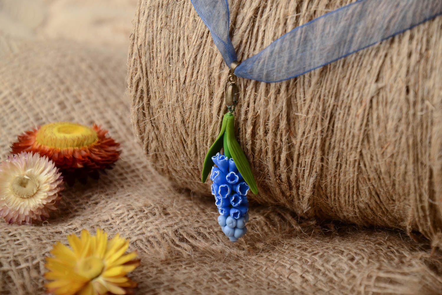 Handmade designer small cold porcelain blue muscari flower pendant necklace photo 1