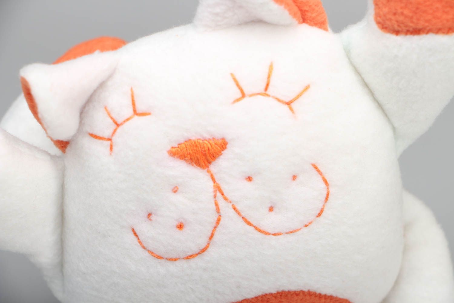 Мягкий котик текстильная игрушка из флиса фото 2