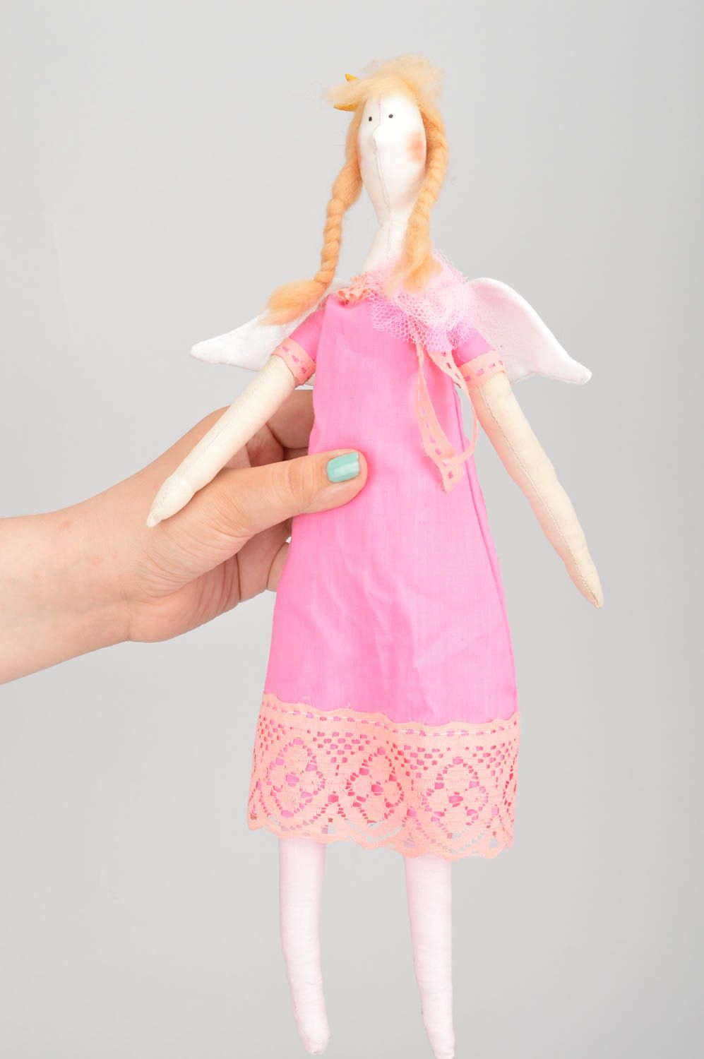 Poupée en tissu de coton vêtue de robe rose faite main originale Ange  photo 3