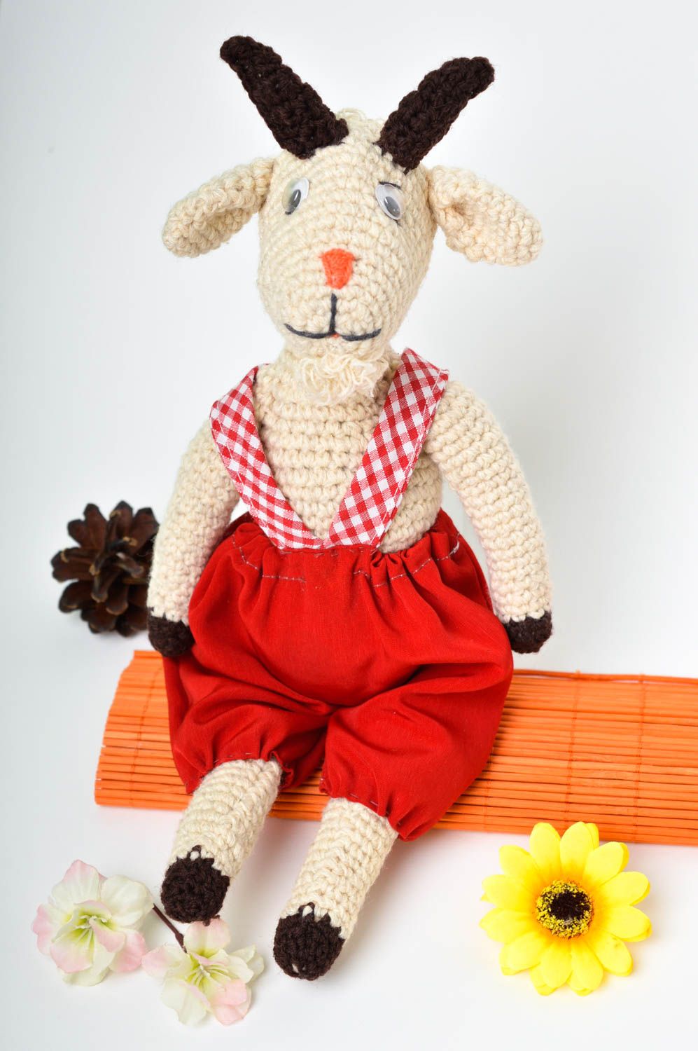 Stofftier Ziege handmade Kinder Spielsache Geschenk Idee originell rot weiß foto 1