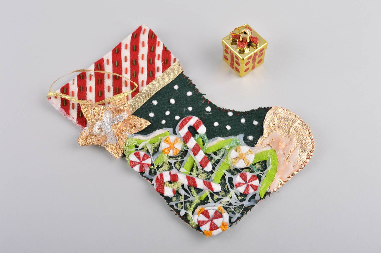 Calcetín de Navidad decorado artesanal elemento decorativo  bota navideña foto 1