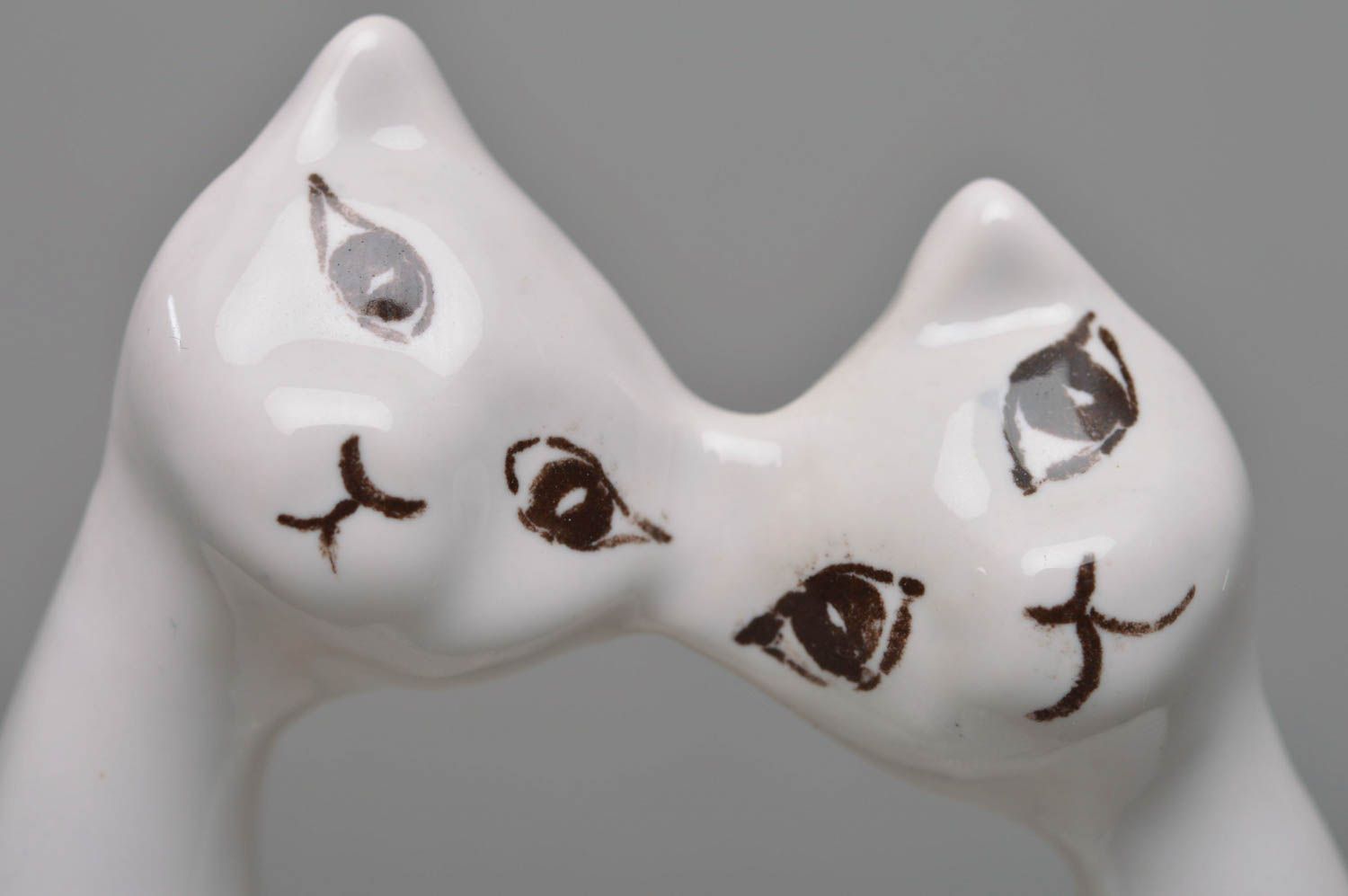 Unusual handmade small white porcelain figurine of cats in love photo 1