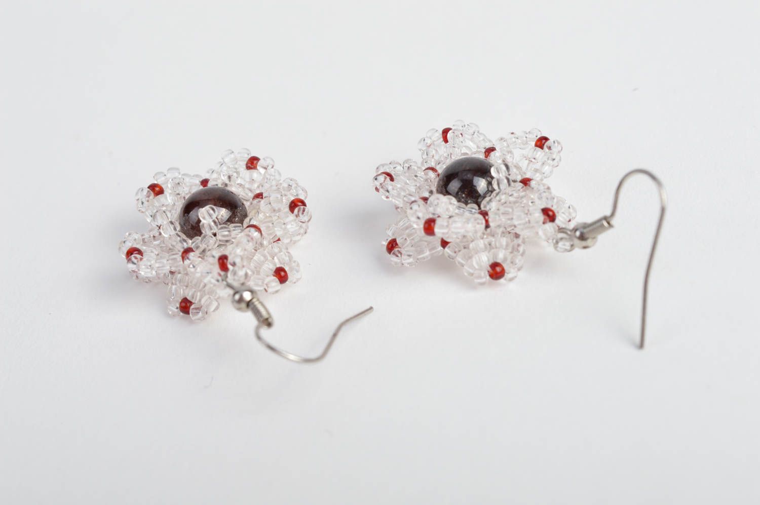 Boucles d'oreilles fleurs Bijou fait main Cadeau femme perles de rocaille grenat photo 4