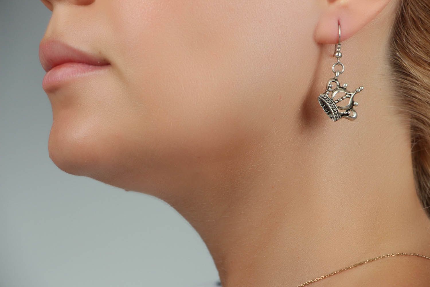 Metal earrings Royal photo 5