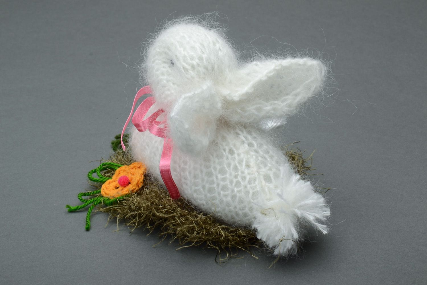 Jouet mou tricoté au crochet blanc fait main décoratif Lièvre de Pâques photo 3