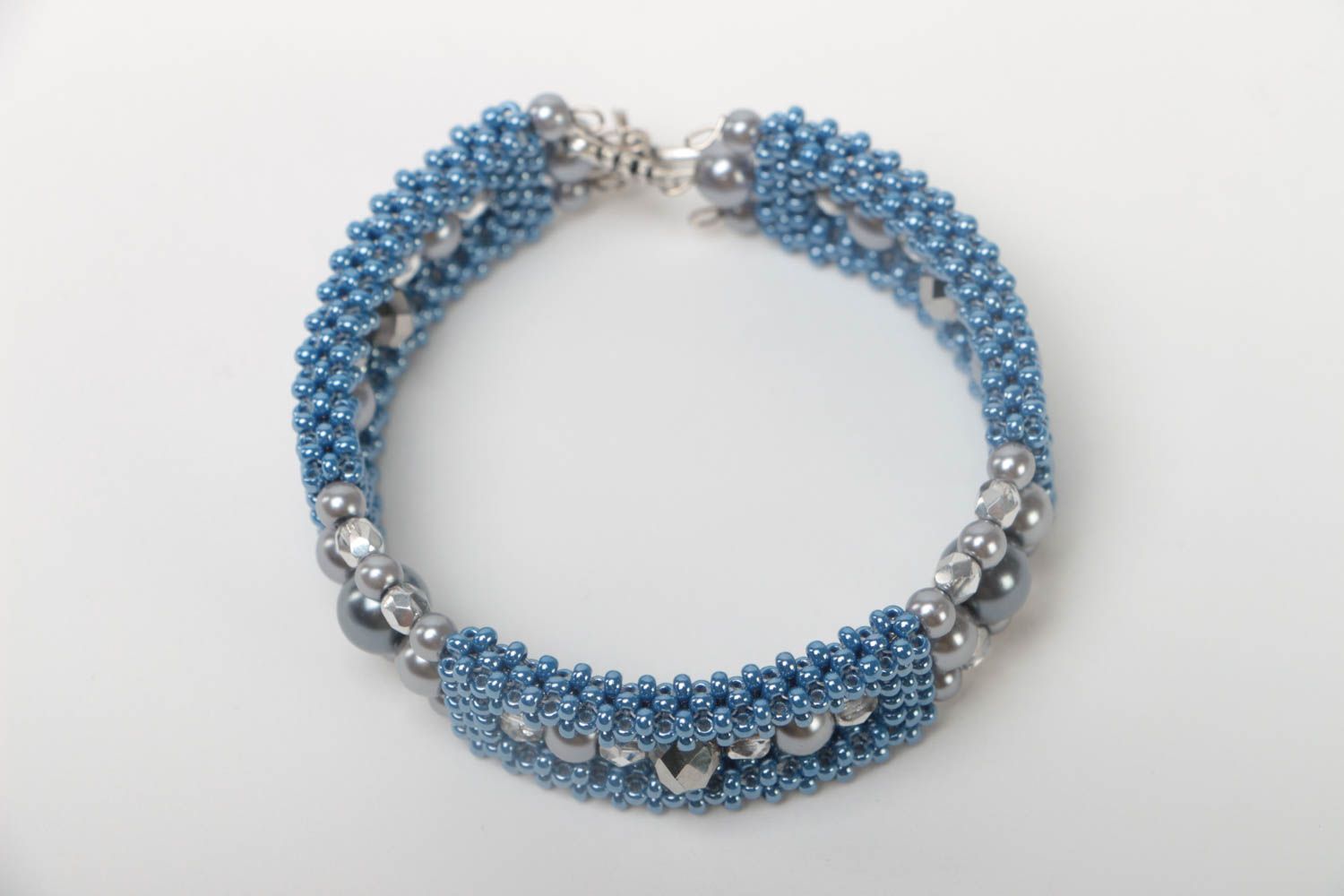 Bracelet en perles de rocaille et perles d'imitation fait main bleu élégant photo 1