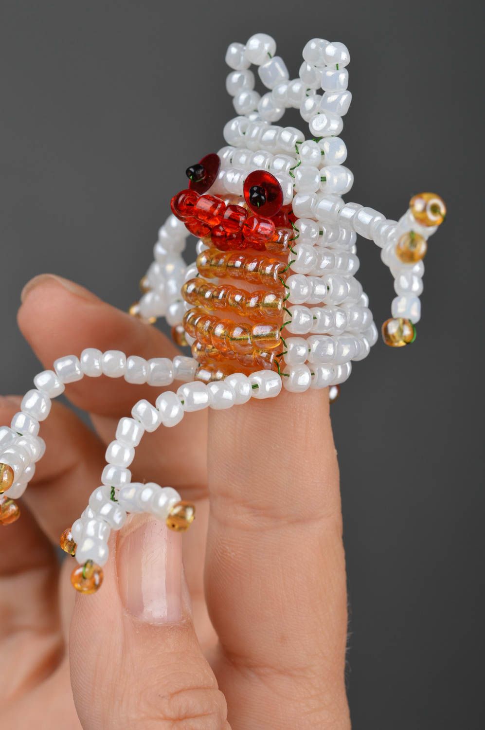Petite marionnette à doigt en perles de rocaille faite main grenouille blanche photo 2