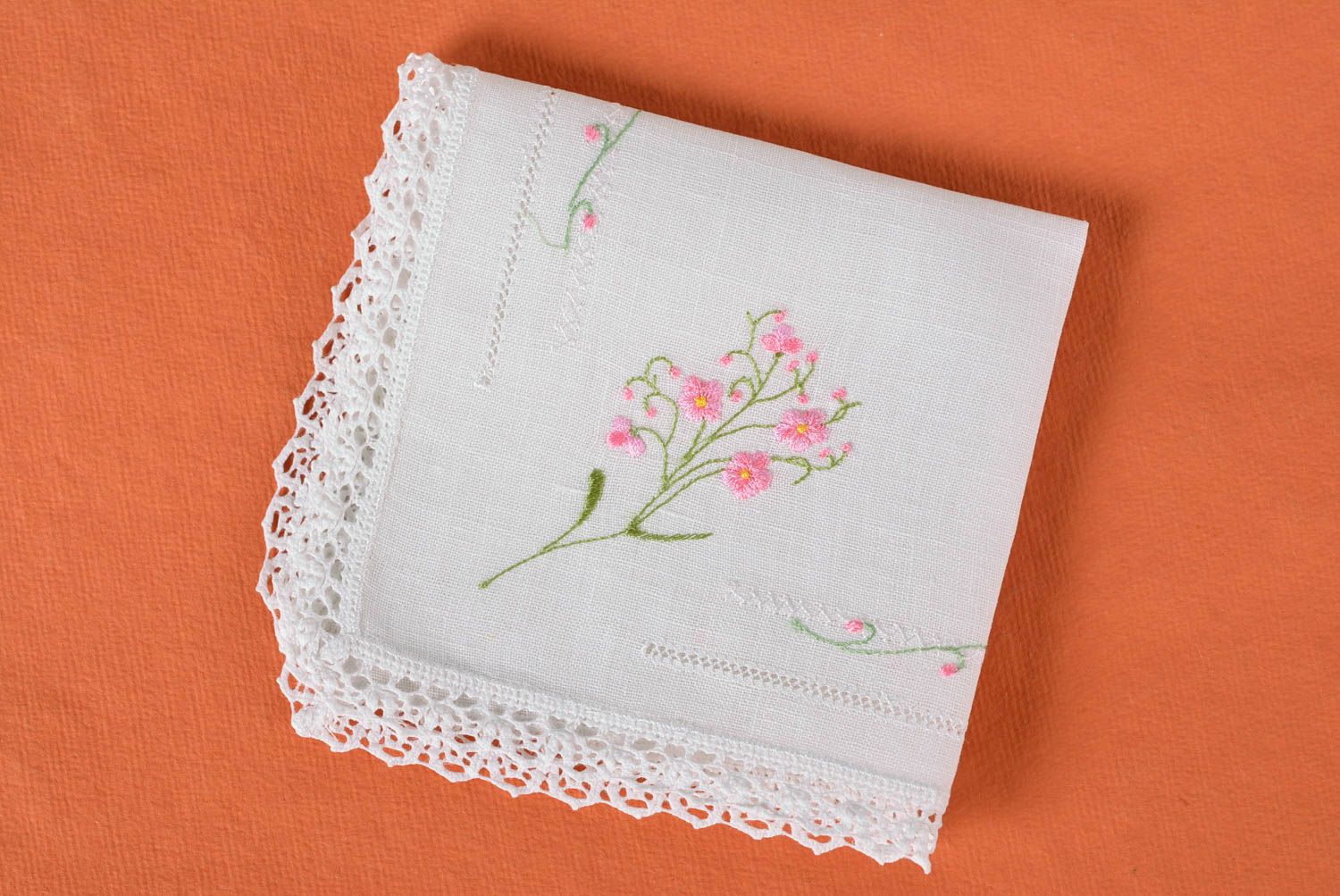 Носовой платок ручной работы модный платок белый с цветами оригинальный подарок фото 1
