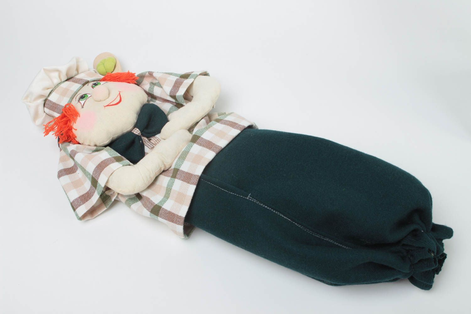 Милая интерьерная кукла из ткани с росписью для хранения пакетов ручная работа фото 2