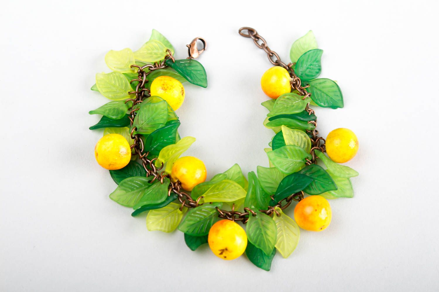 Bracelet fruits avec breloques Bijou fait main design estival Cadeau pour femme photo 1