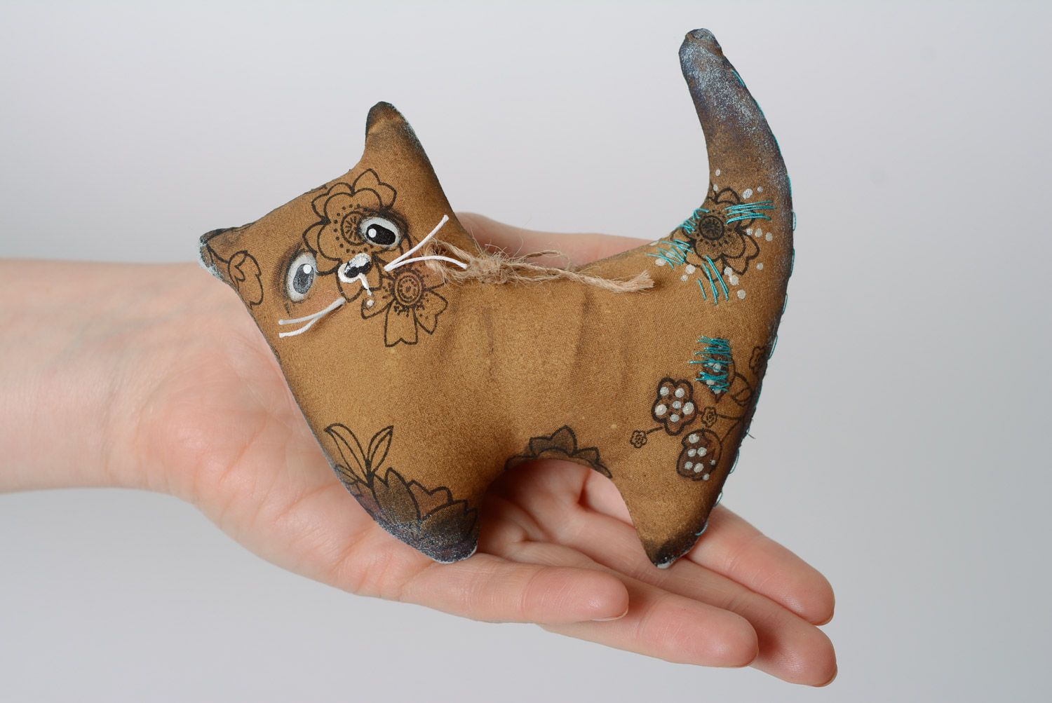 Jouet décoratif en tissu fait main aromatique original en forme de chat photo 3