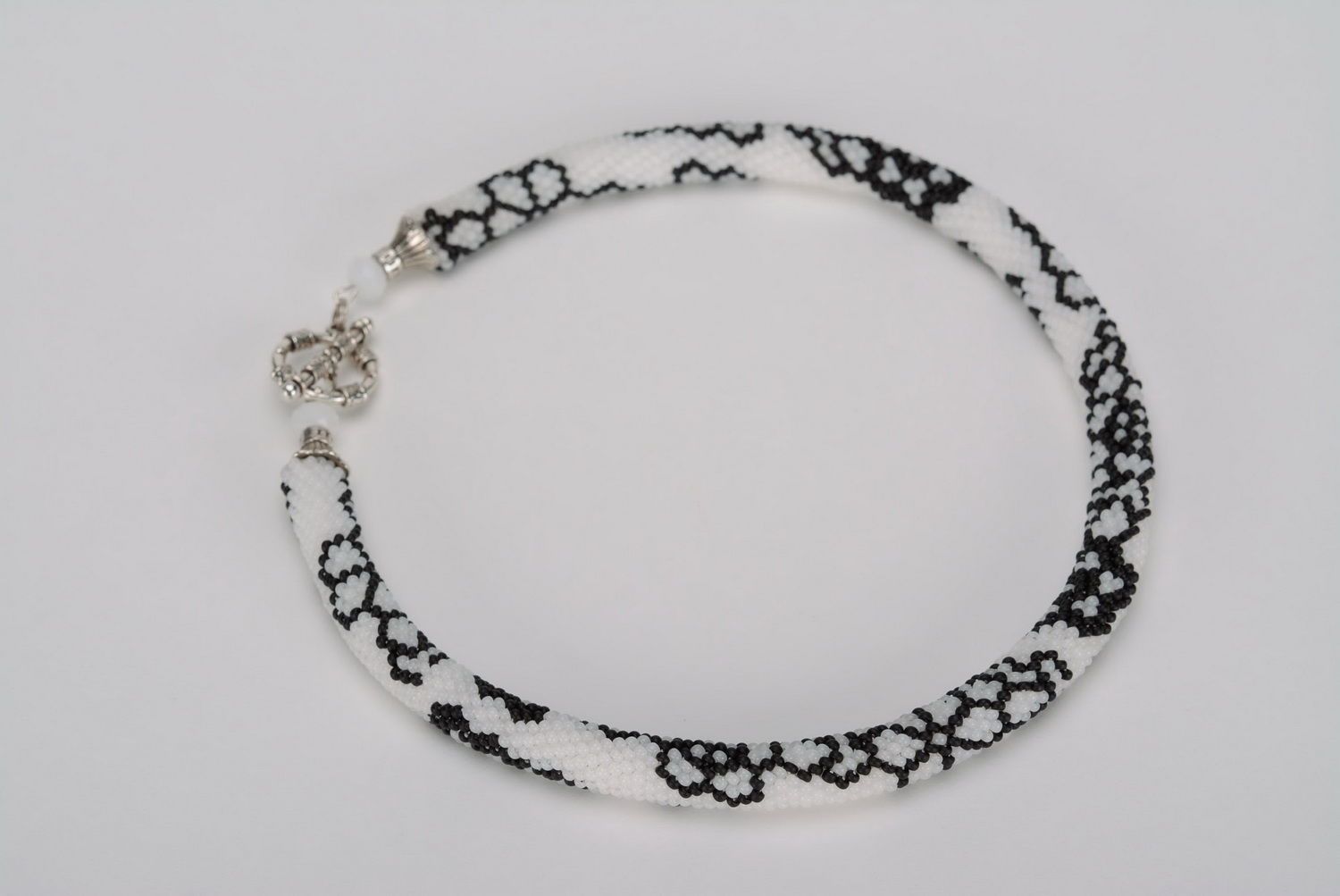 Cord made of Czech beads Monochrome  photo 1