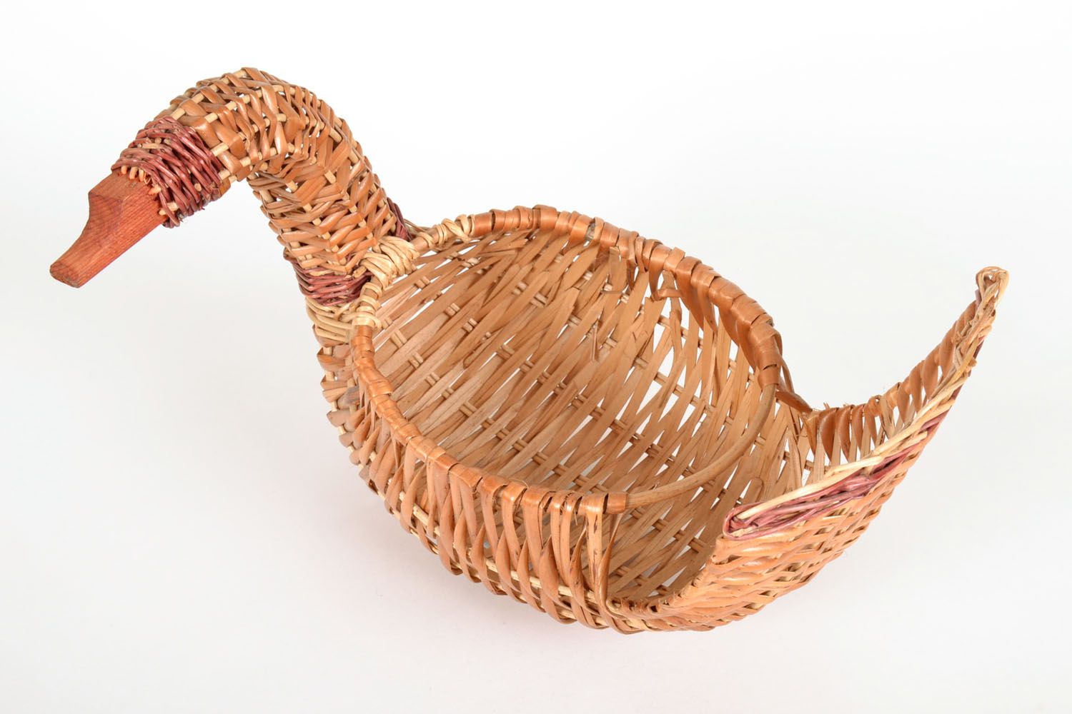 Woven basket in the shape of a goose photo 3