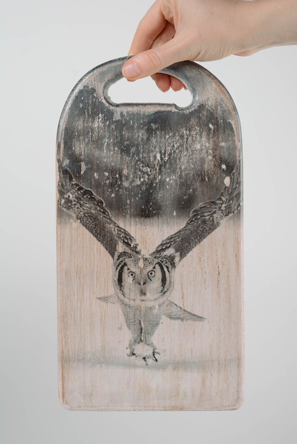 Unusual beautiful handmade decoupage wooden chopping board with owl image photo 5