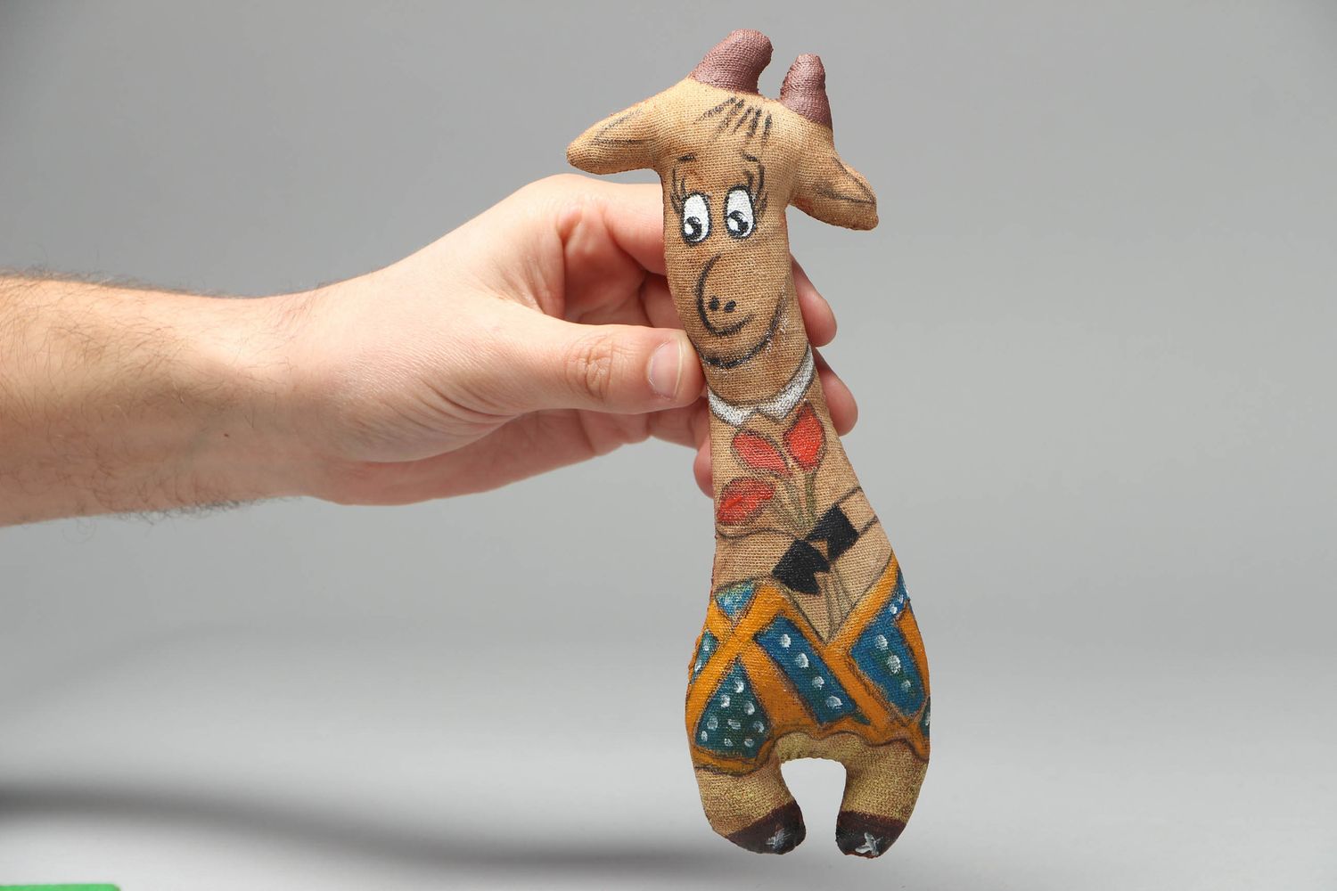 Jouet décoratif en tissu de coton fait main pour enfant en forme de bouc rêveur photo 4