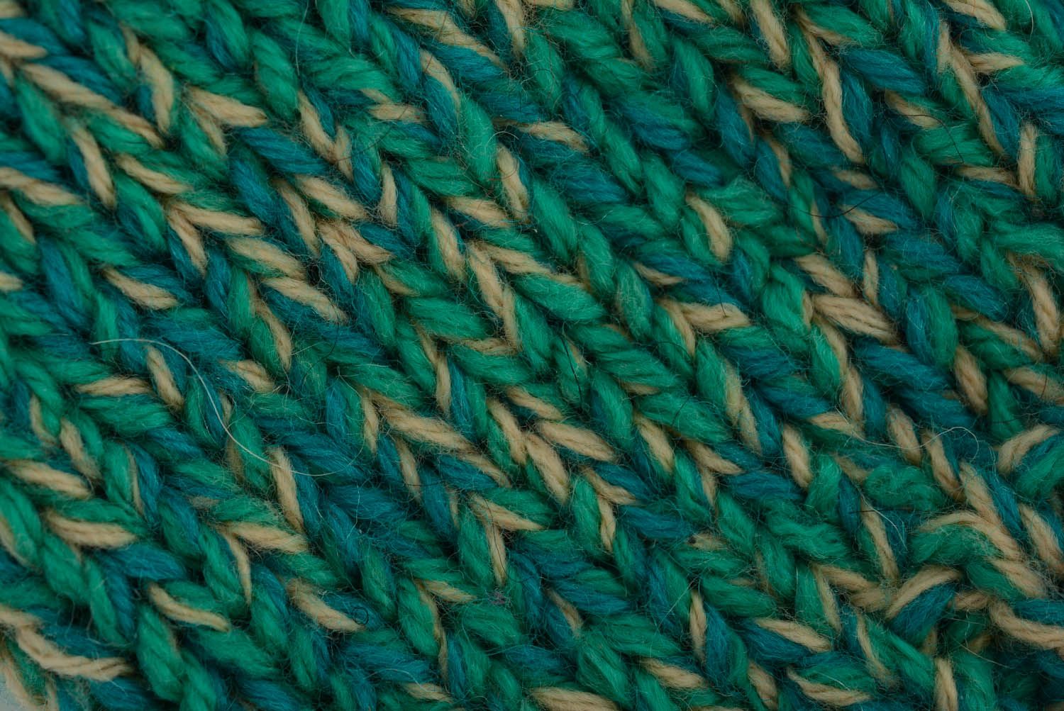 Luvas mornas de malha tricotadas à mão foto 4