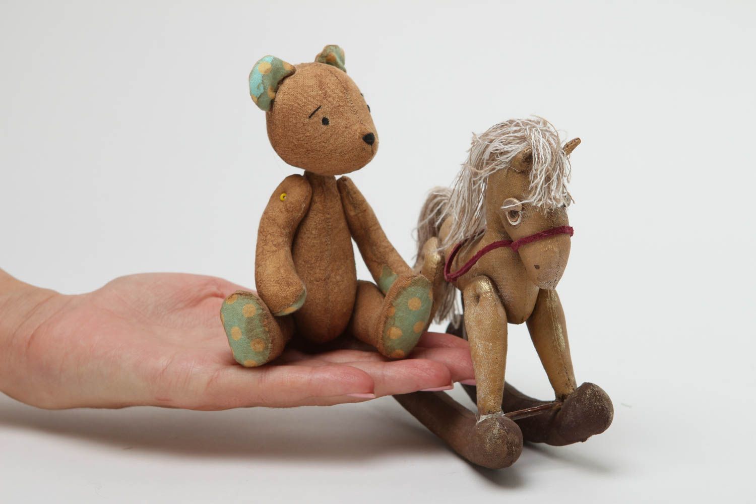 Peluches animaux faites main Jouets en tissu ours et cheval Cadeau pour enfant photo 5