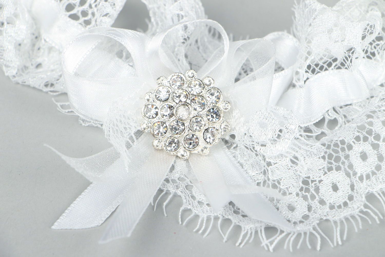 Lace garter for bride photo 2