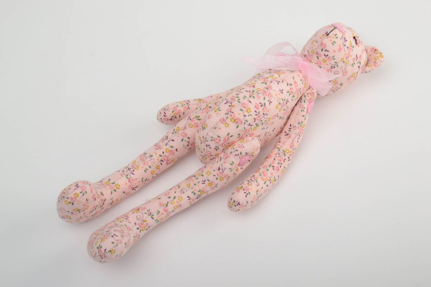 Designer Kuscheltier Bär aus Stoff kuscheliges Spielzeug für Kinder handmade foto 2