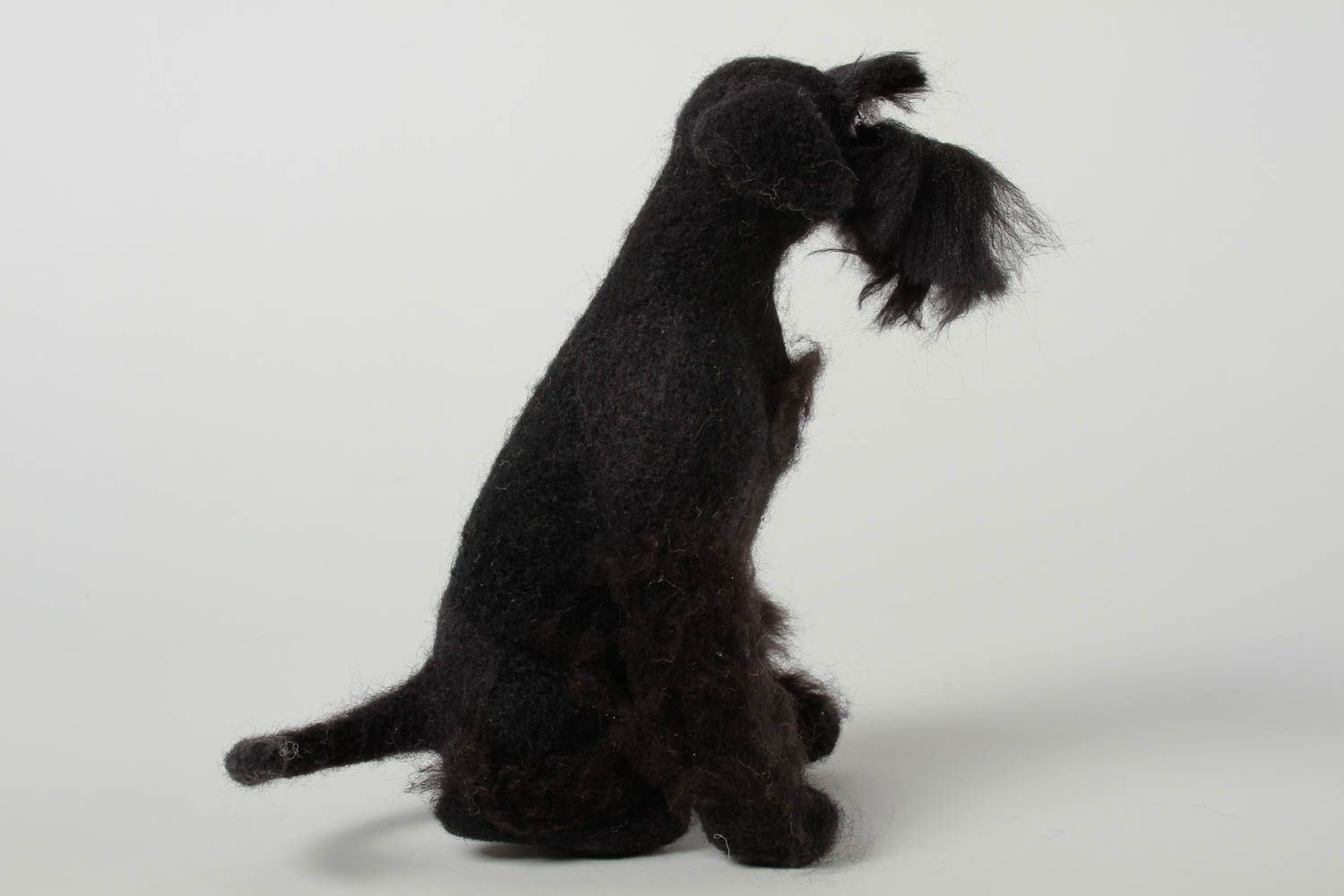 Peluche chien noir faite main Jouet en laine feutrée original Déco maison photo 3