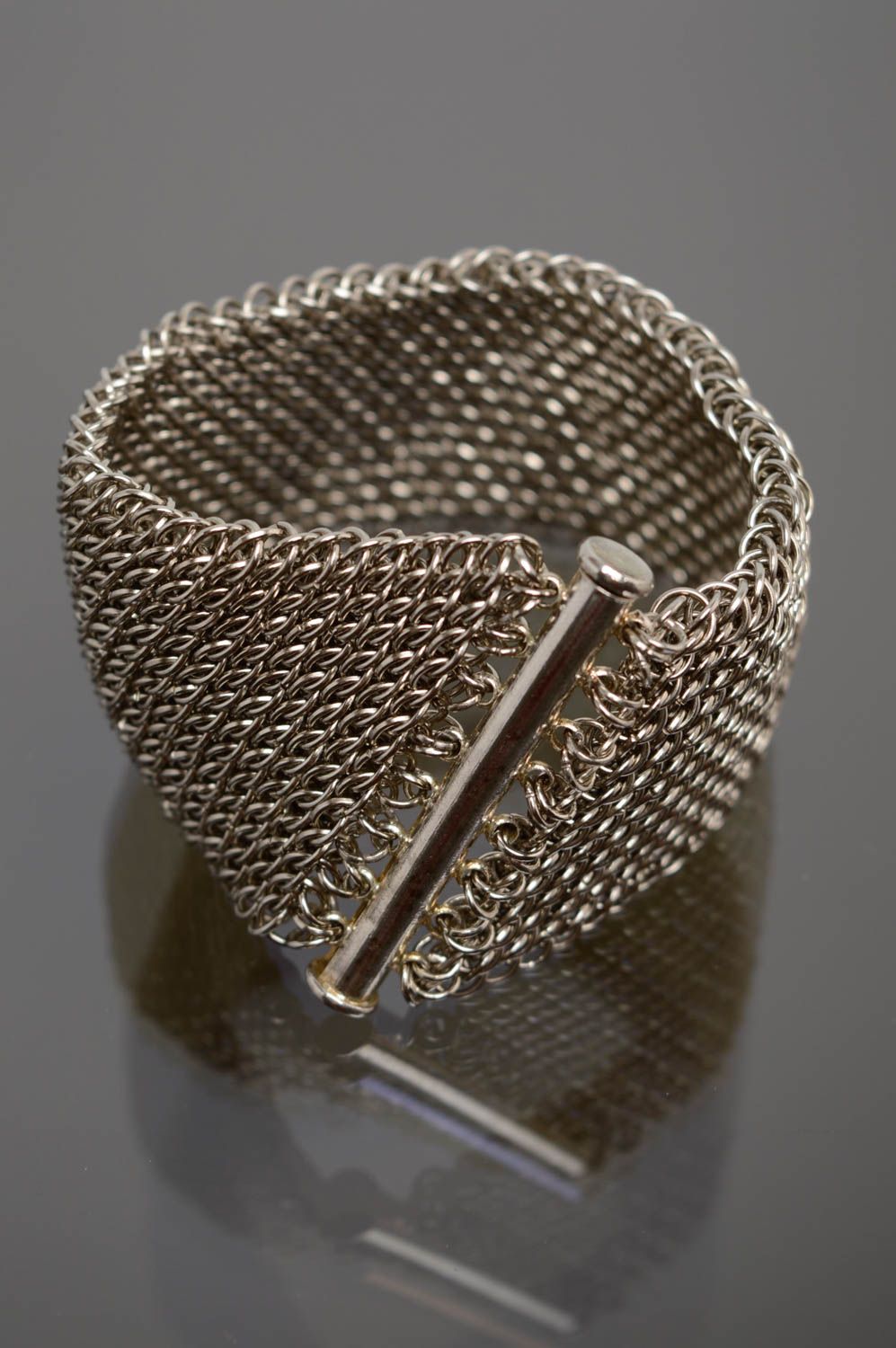 Bracelet en cotte de maille en métal large fantaisie fait main de créateur  photo 1
